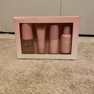Kylieskin skin care set